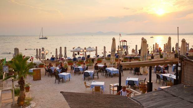 Apartmán Seaside Sunset Walks Atény Exteriér fotografie